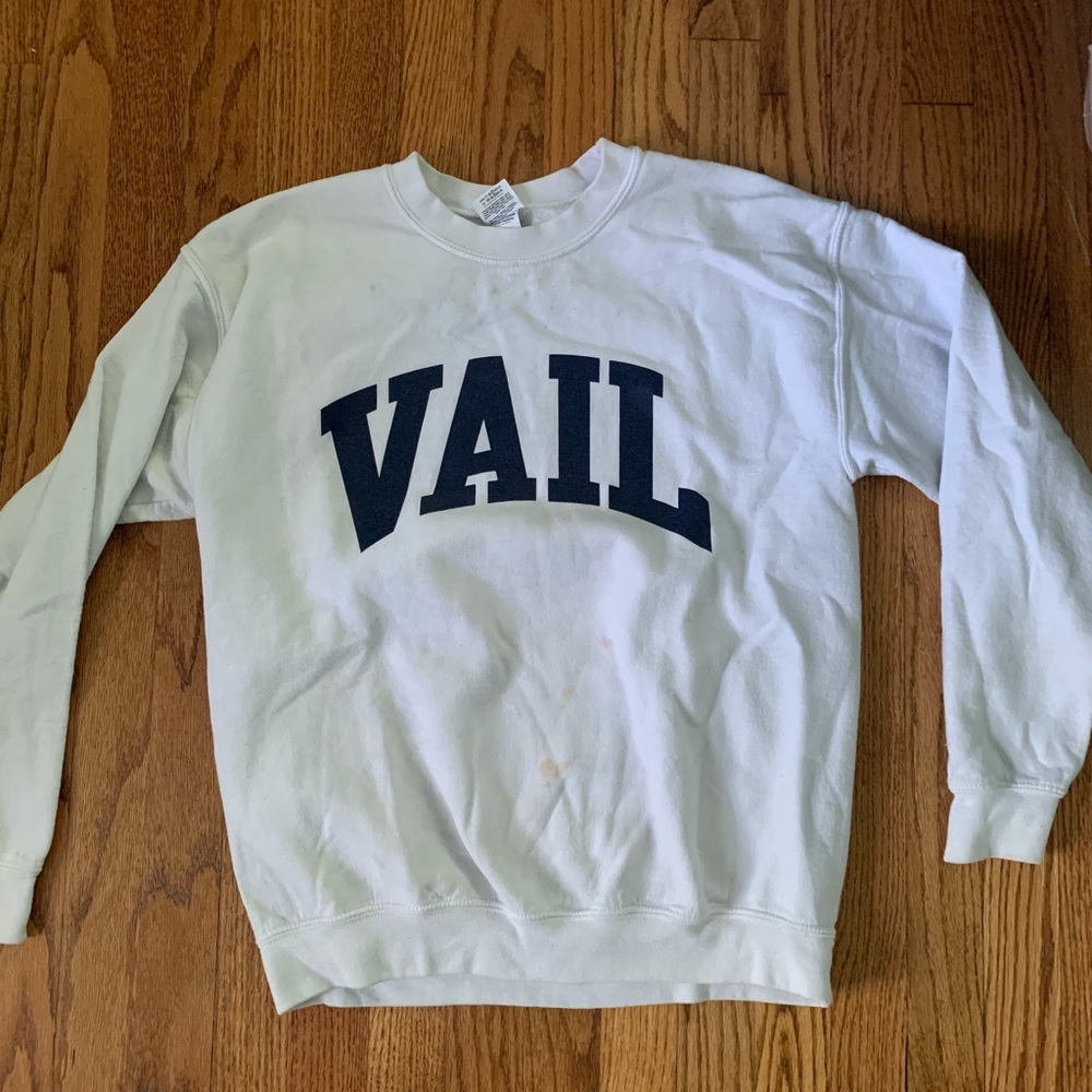 VAIL WHITE CREWNECK